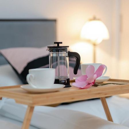 Deluxe Mtp Apartments Matejki By Noclegi Renters Poznan Dış mekan fotoğraf